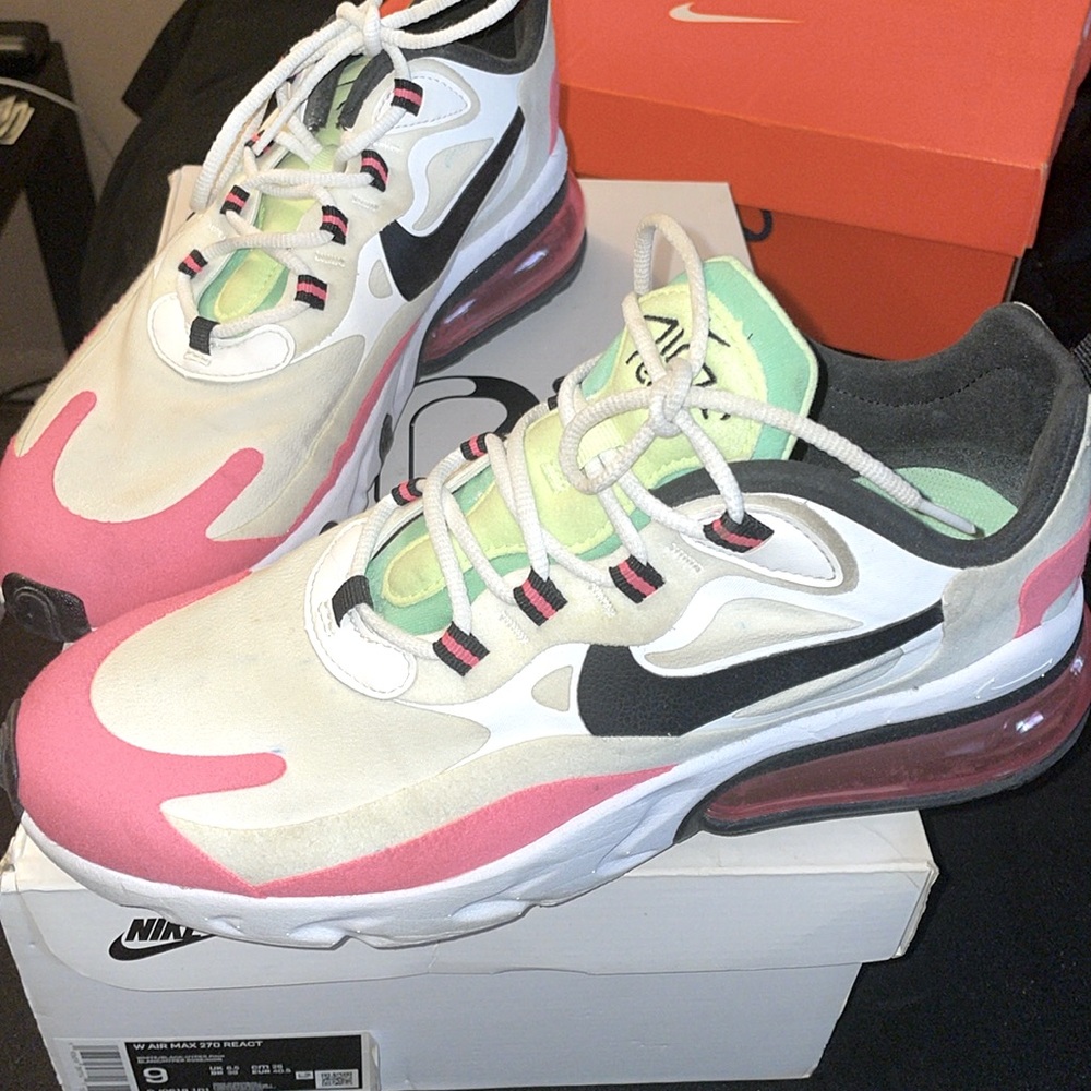 Nike Air Max 270 REACT sz 9 Women’s